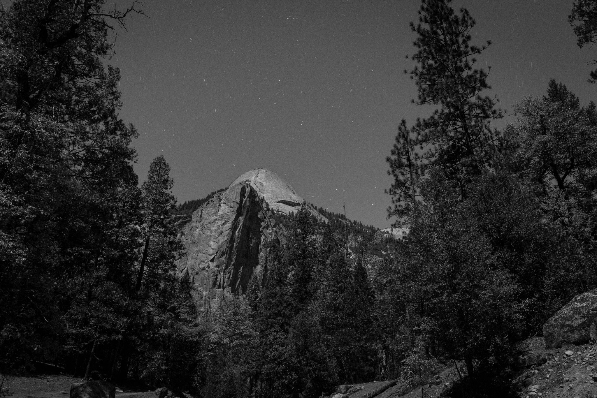 yosemite at night